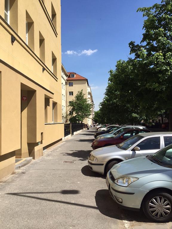 Lucemburska Apartment *