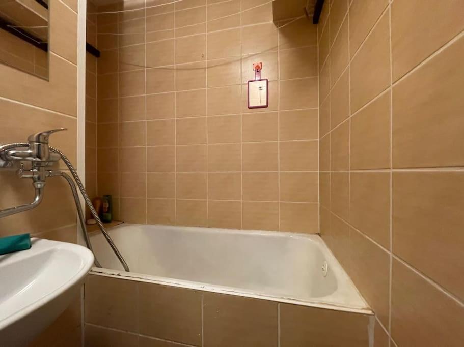 Garsoniera Apartamento *