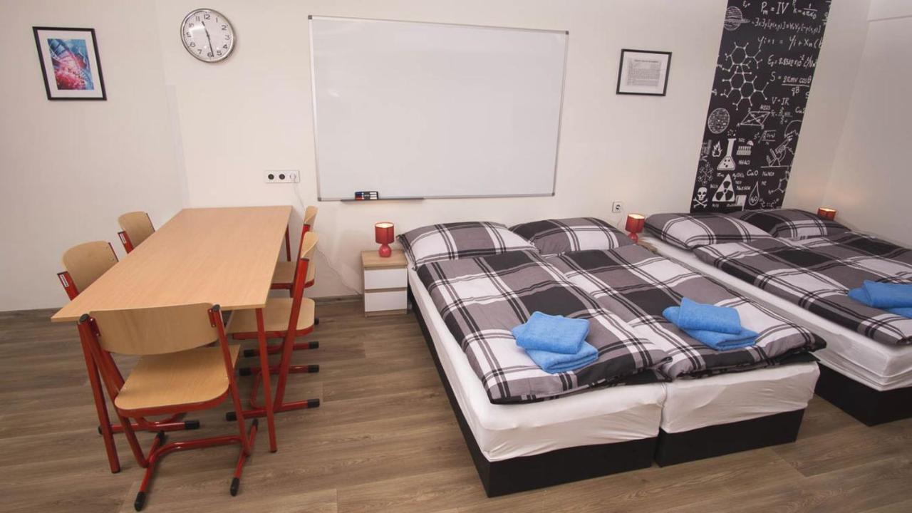 Apartment School - Your Unique Place In By Metro Vysehrad Prague