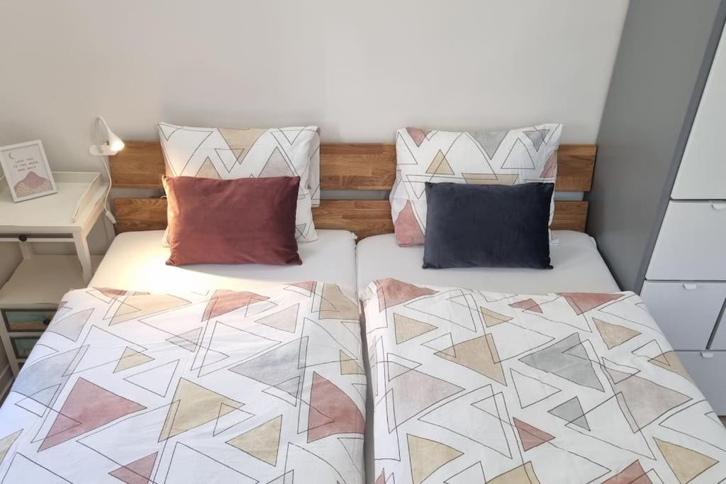 Cozy 1-br Apt. Vt Near Wenceslas Sq. *
