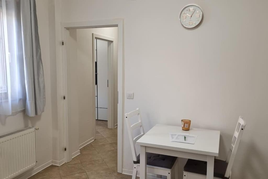 Cozy 1-br Apt. Vt Near Wenceslas Sq. *