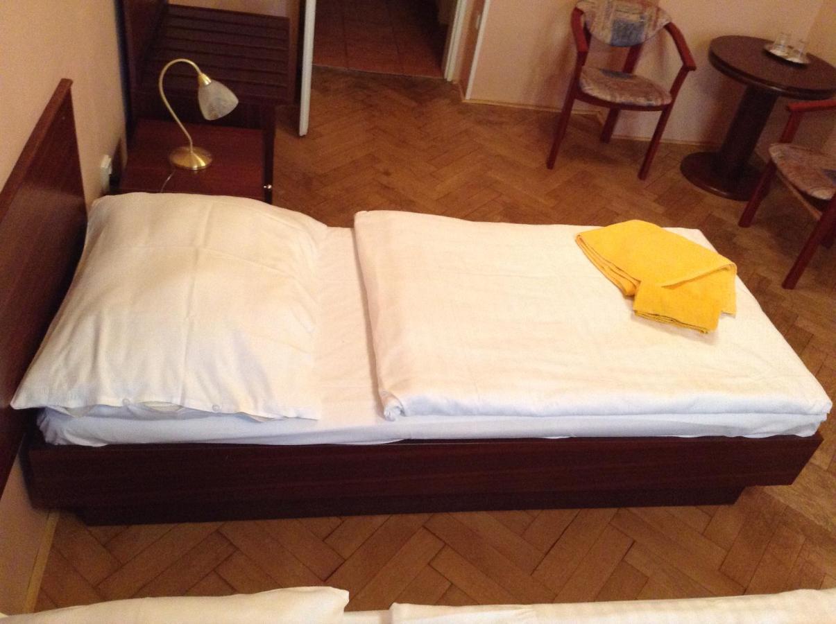 Hotel Victor 3*