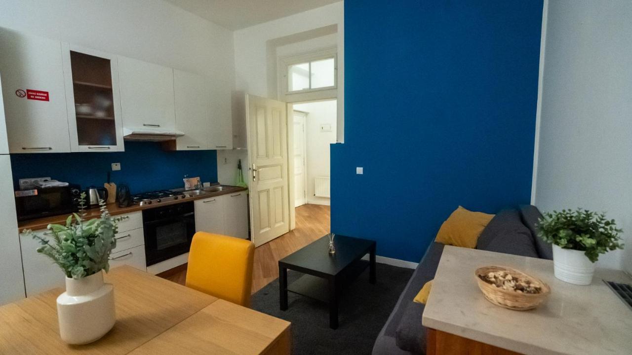 Nux Old Town Square Masna Apartamento