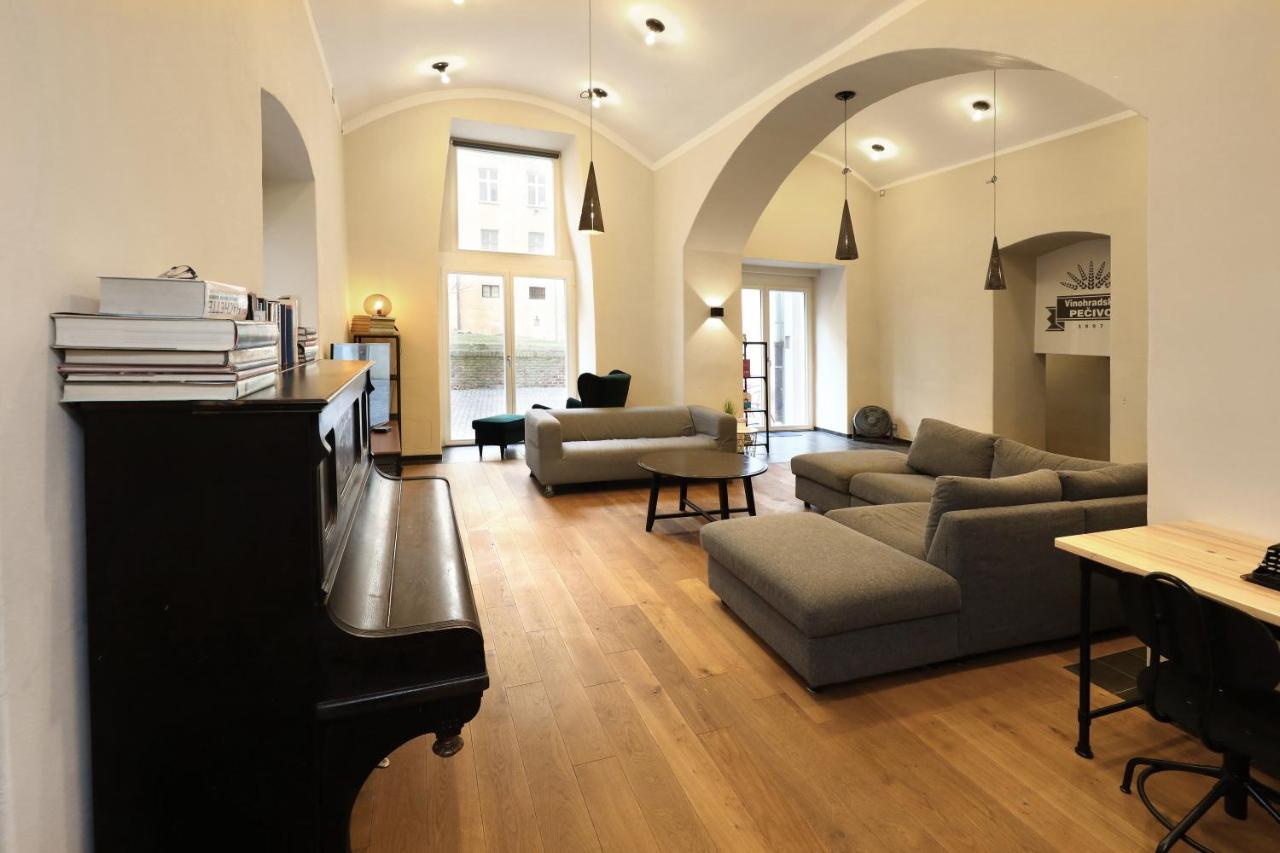 Apartamento Design Loft 2 Minutes To Wenceslas Square *