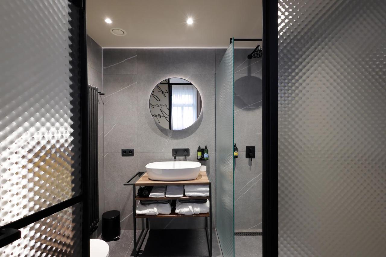 Prokop Square 4*