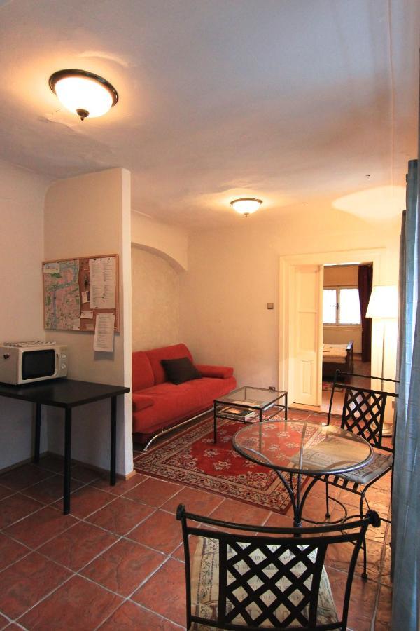 Apartamento Cool 1 Bedroom Prokopska In Mala Strana