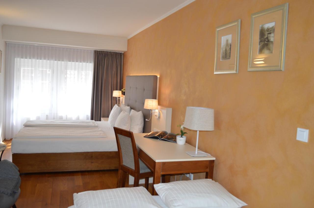 The Golden Wheel Hotel 4*