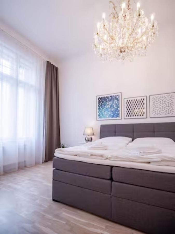 Class In Old Town 2 Bedrooms * Prague