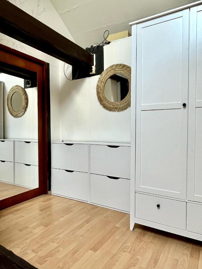 2 Bedrooms Close To Palmovka Appartement
