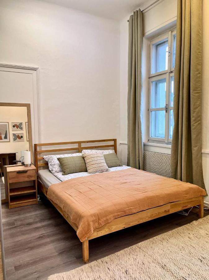 1 Bedroom Close To Palmovka * Prague