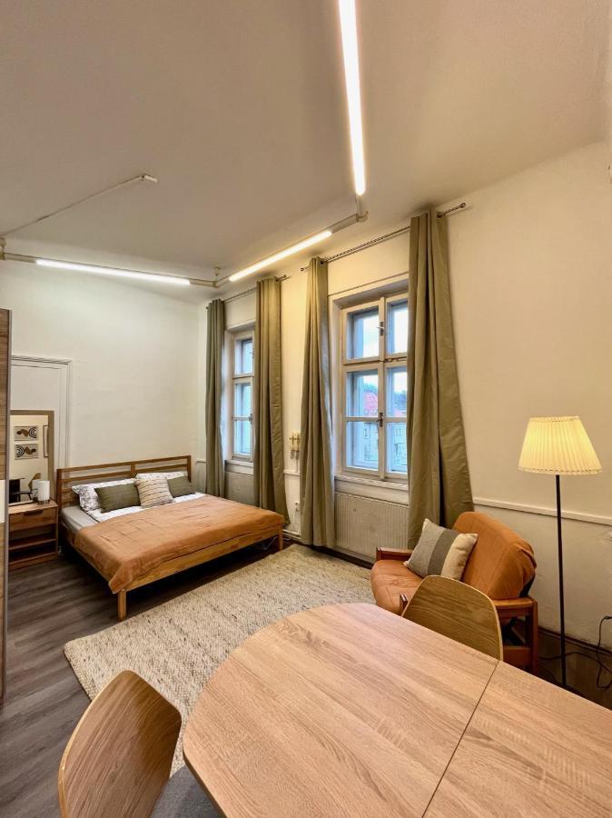 1 Bedroom Close To Palmovka * Prague