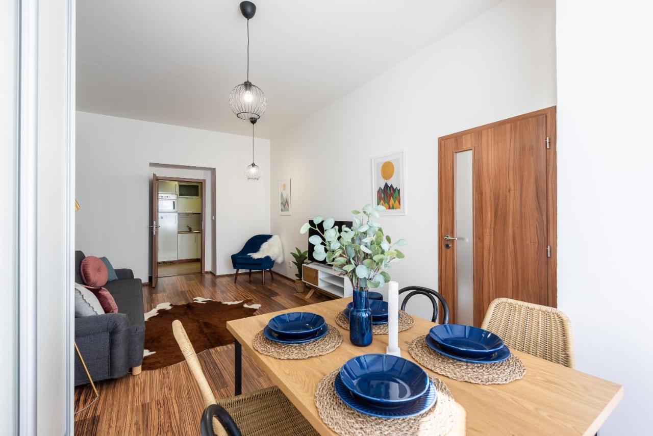 10 Min City Centre 5 People Apartment, Free Coffee Apartamento Praga