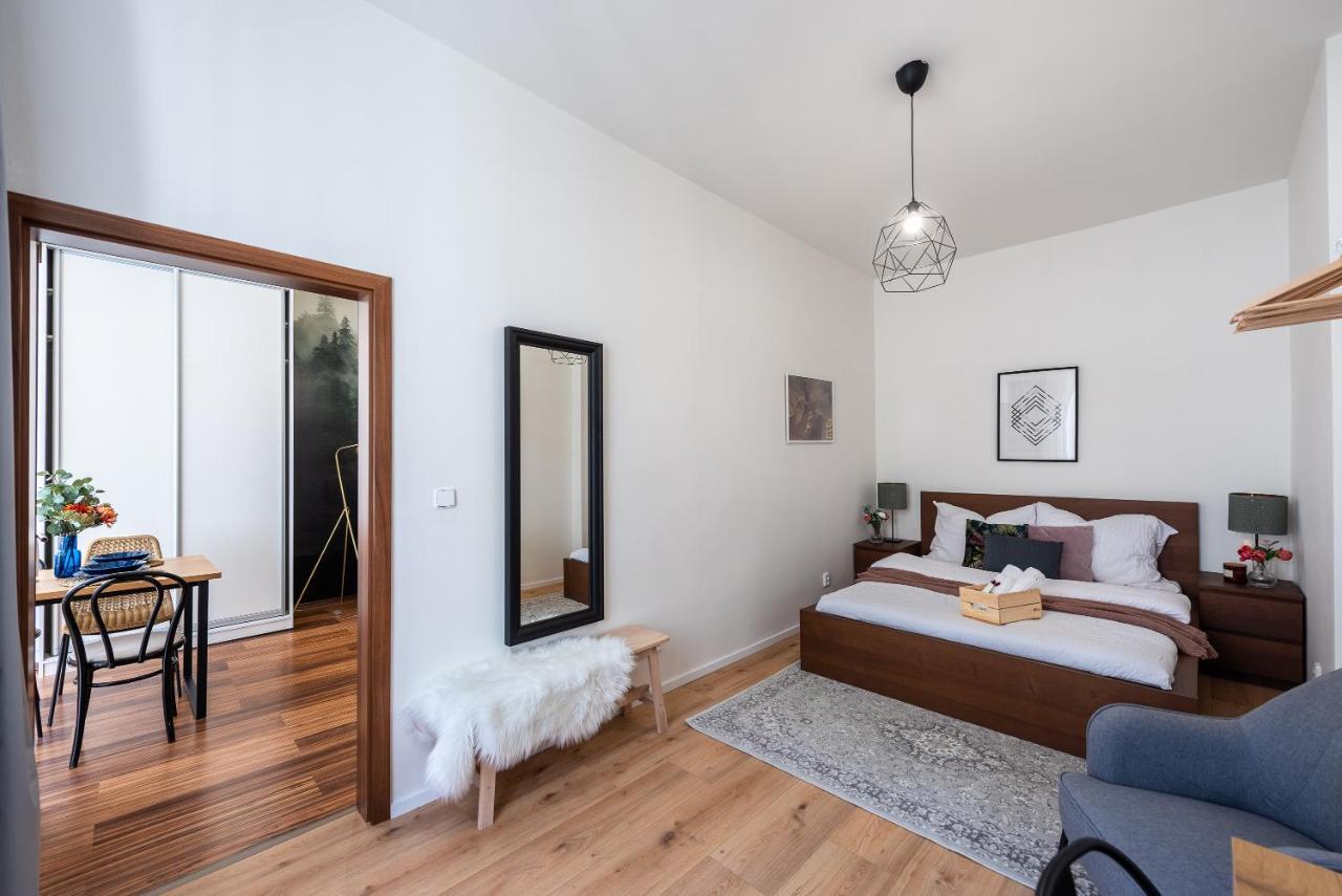 10 Min City Centre 5 People Apartment, Free Coffee Praga