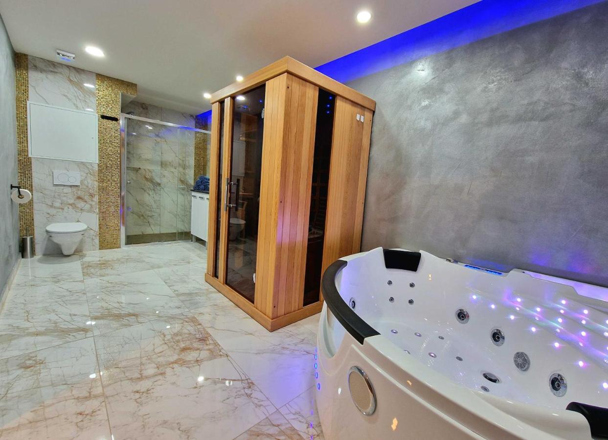 Apartamento Wellness Gold With Private Sauna & Jacuzzi *