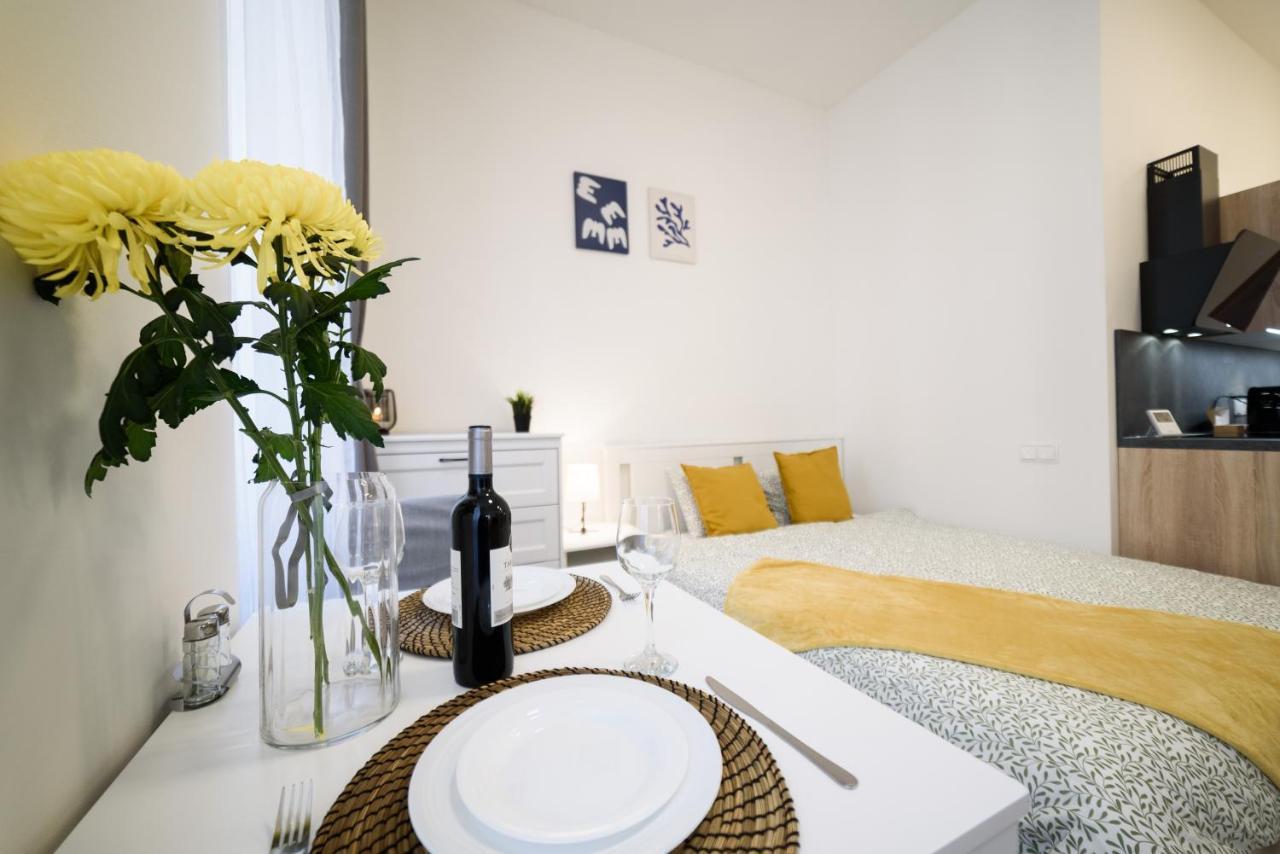 New Near Dancing House Apartamento *