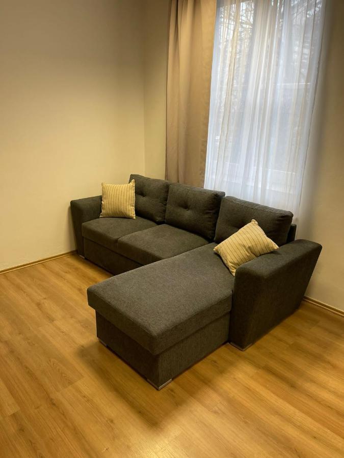 Apartment Space Close To Metro Palmovka