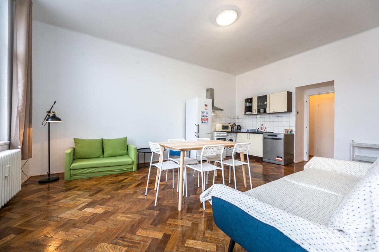 Apartment Safarikova 18