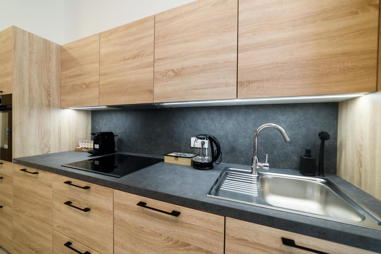 New Near Dancing House Apartamento Praga