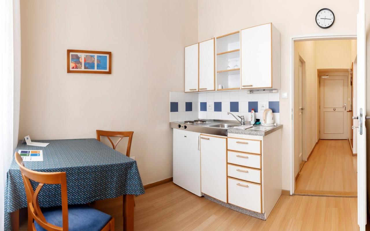 Orion Aparthotel