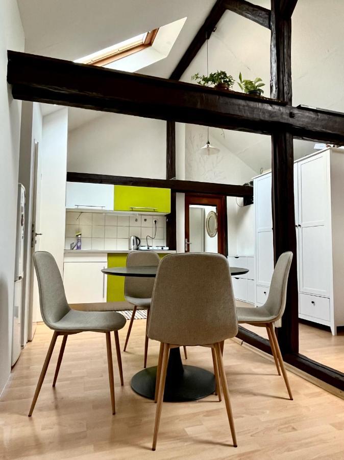 2 Bedrooms Close To Palmovka Appartement