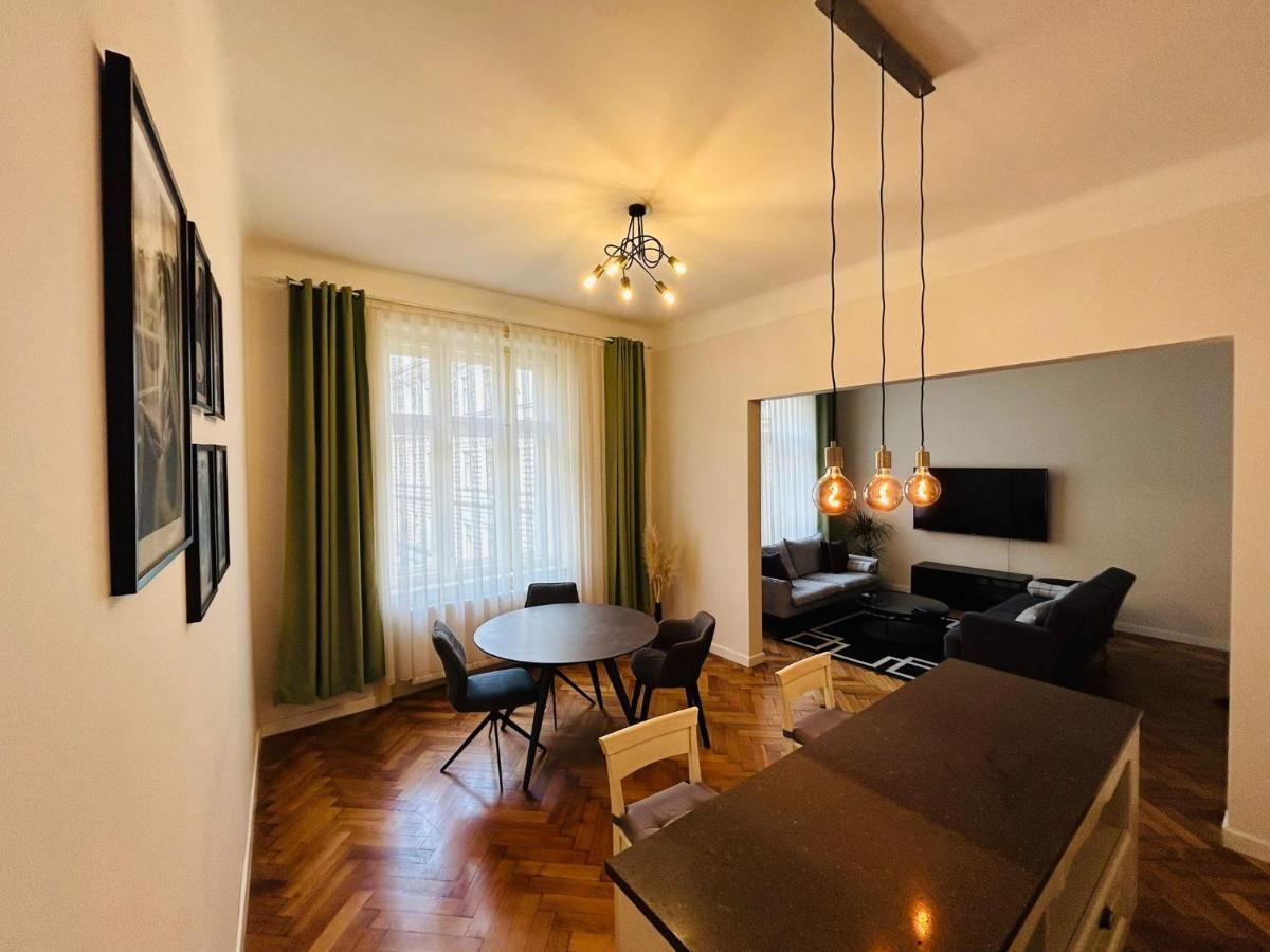 Apartment Central Square