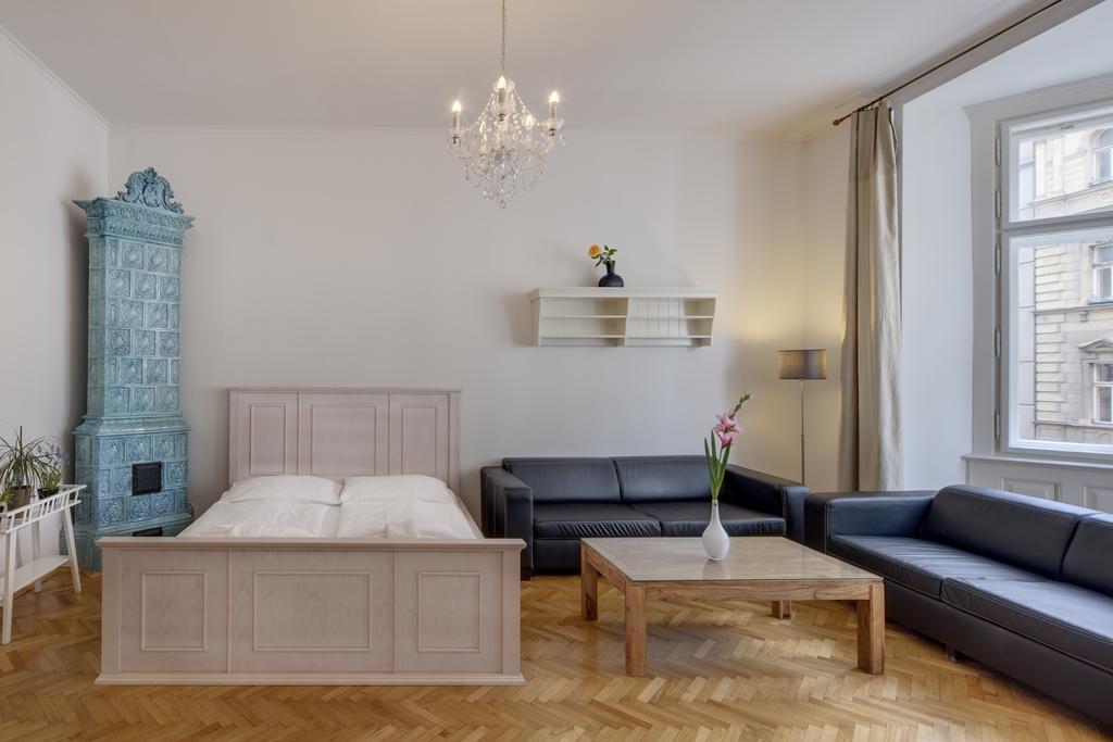 Old Town Square Appart hôtel 4*
