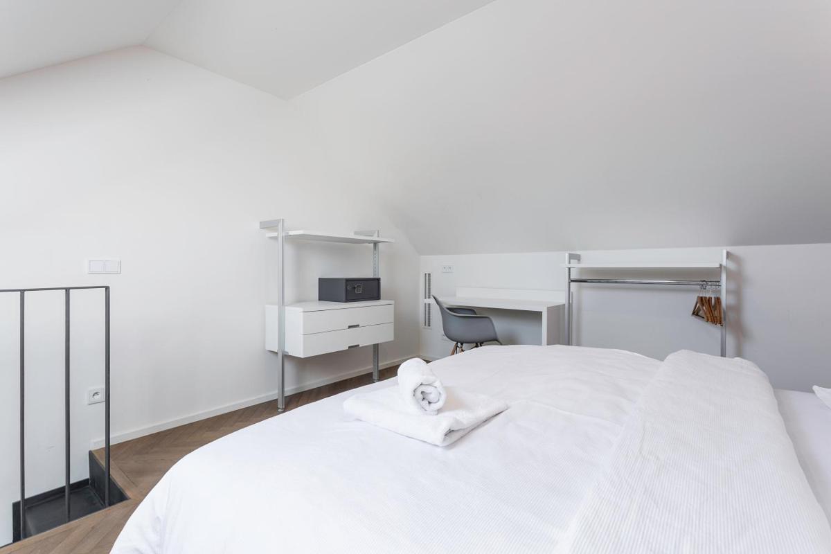 Apartment Modern Close To River