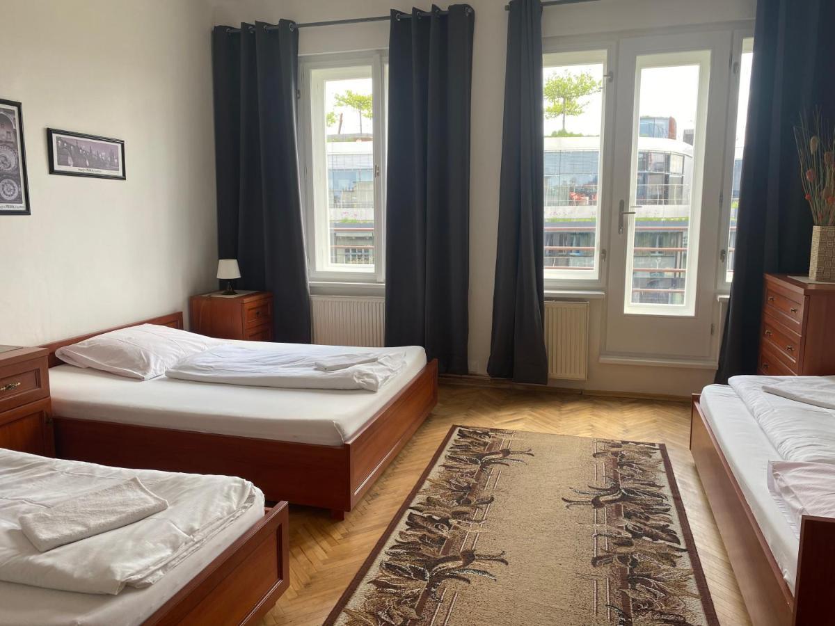Kaiser Apartment *