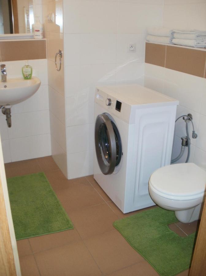 Daire Garden With Garage In