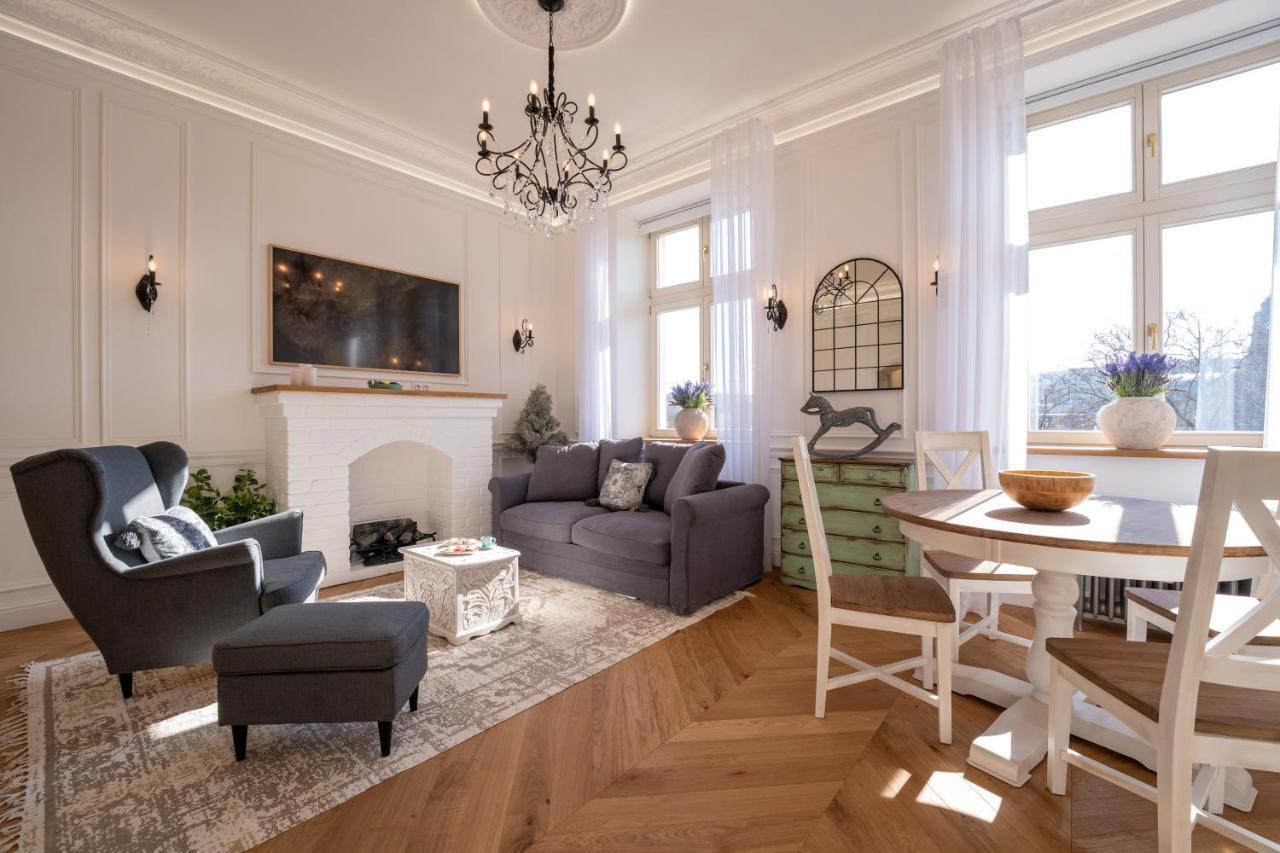 Appartement Charme De Provence In Prague