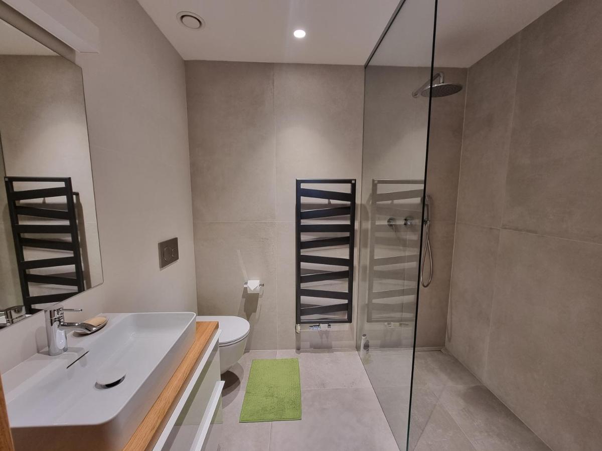 Quiet 1-bedroom In A Basement Of New Apartment