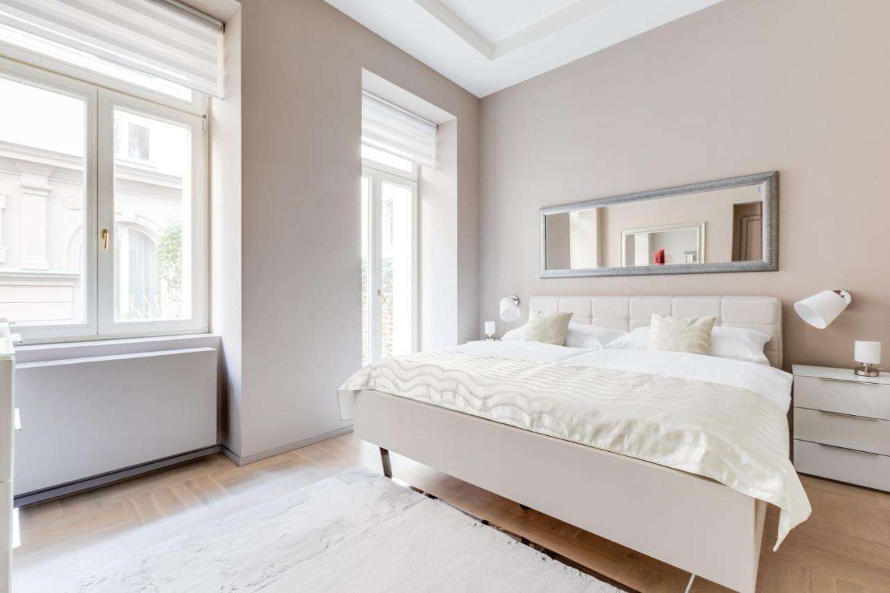 Royal In The Heart Of Apartment Prag
