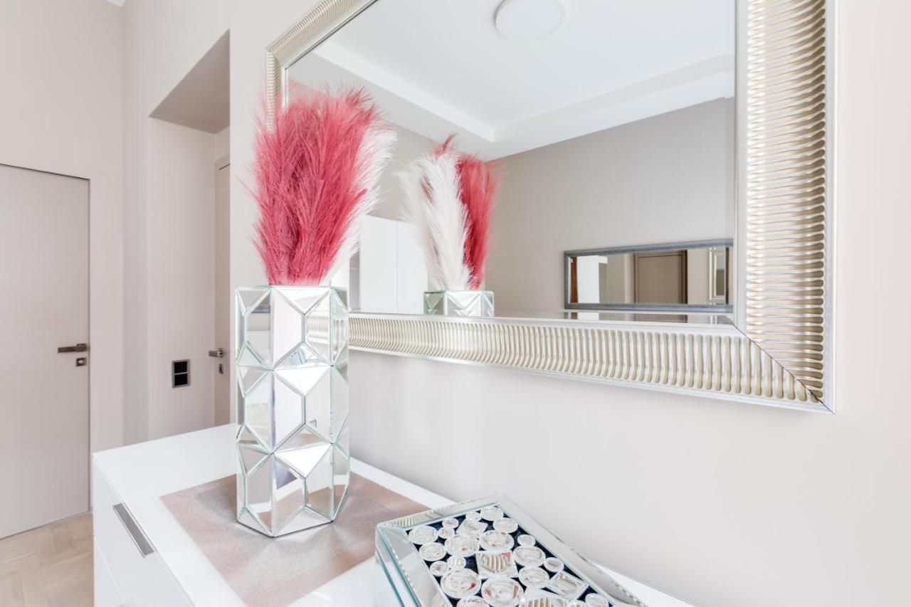 Royal In The Heart Of Daire