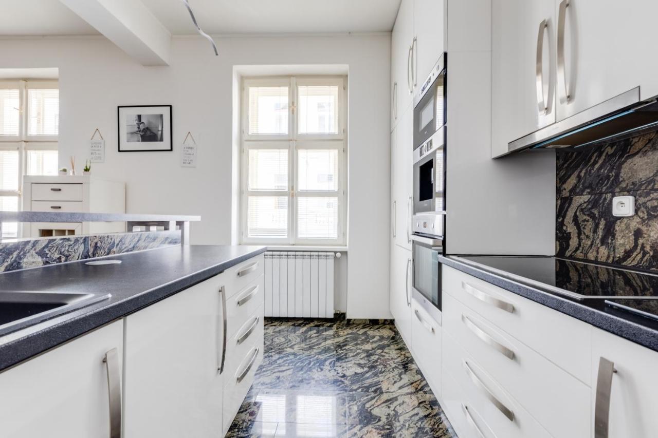 Luxury & Quiet Charming 2bds Near River - Nek2nd * Prague