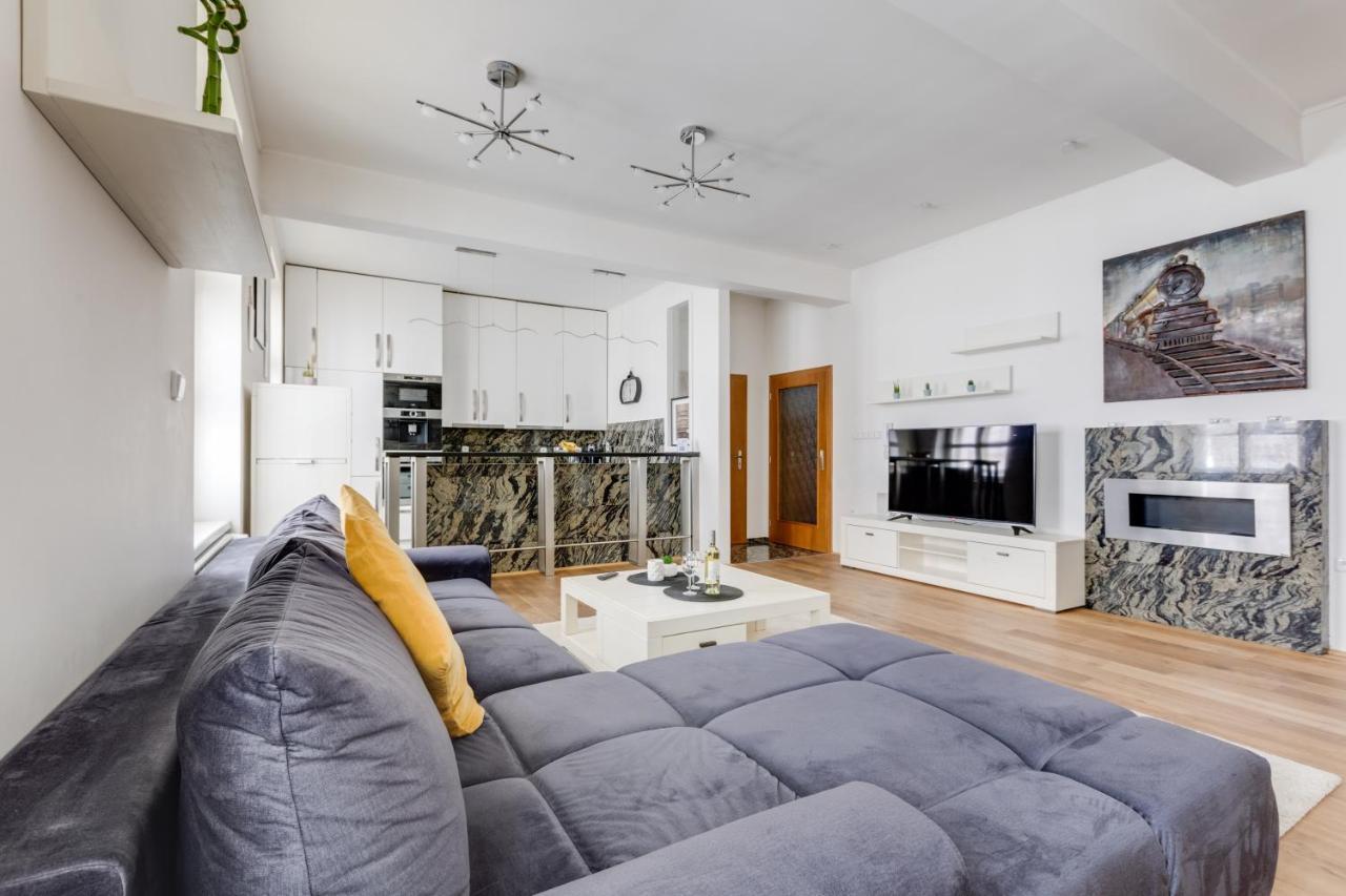 Apartment Luxury & Quiet Charming 2bds Near River - Nek2nd Prague