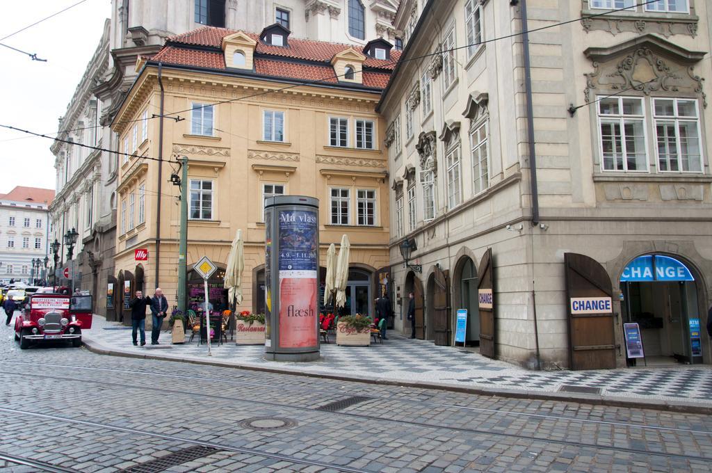 Cherry Charm Prag