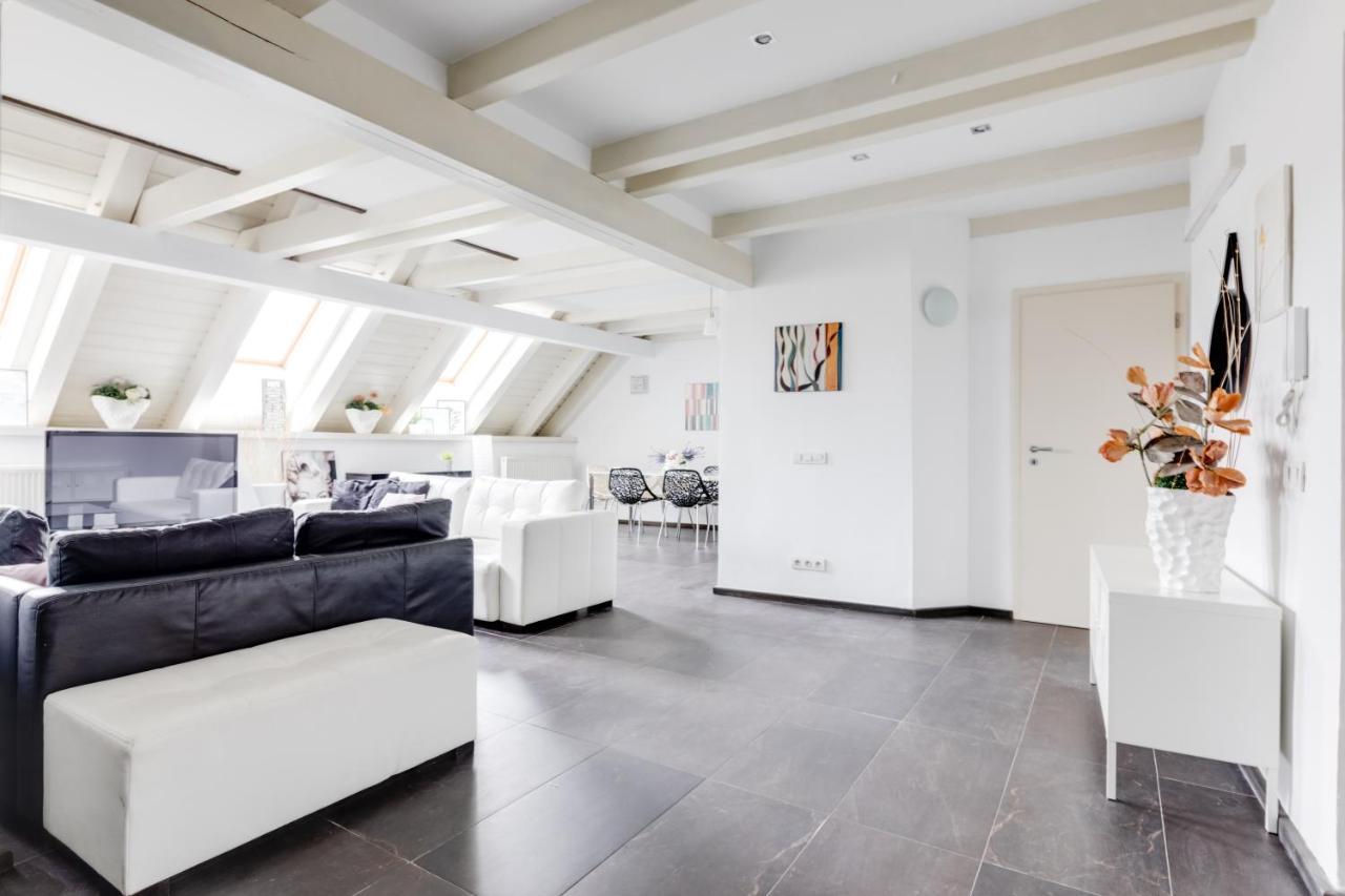 Spacious Stylish Attic In The Heart Of The Center - Karlovo Daire
