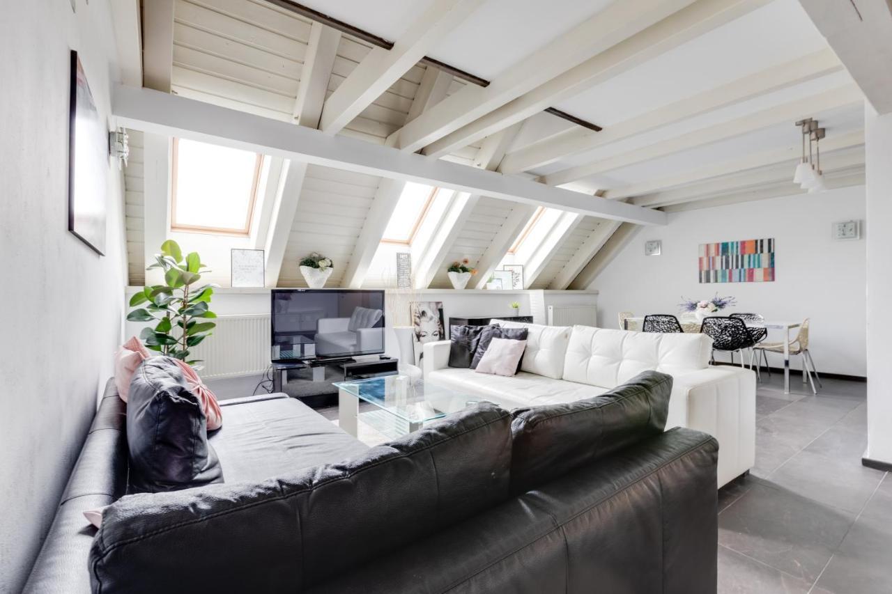 Spacious Stylish Attic In The Heart Of The Center - Karlovo Daire