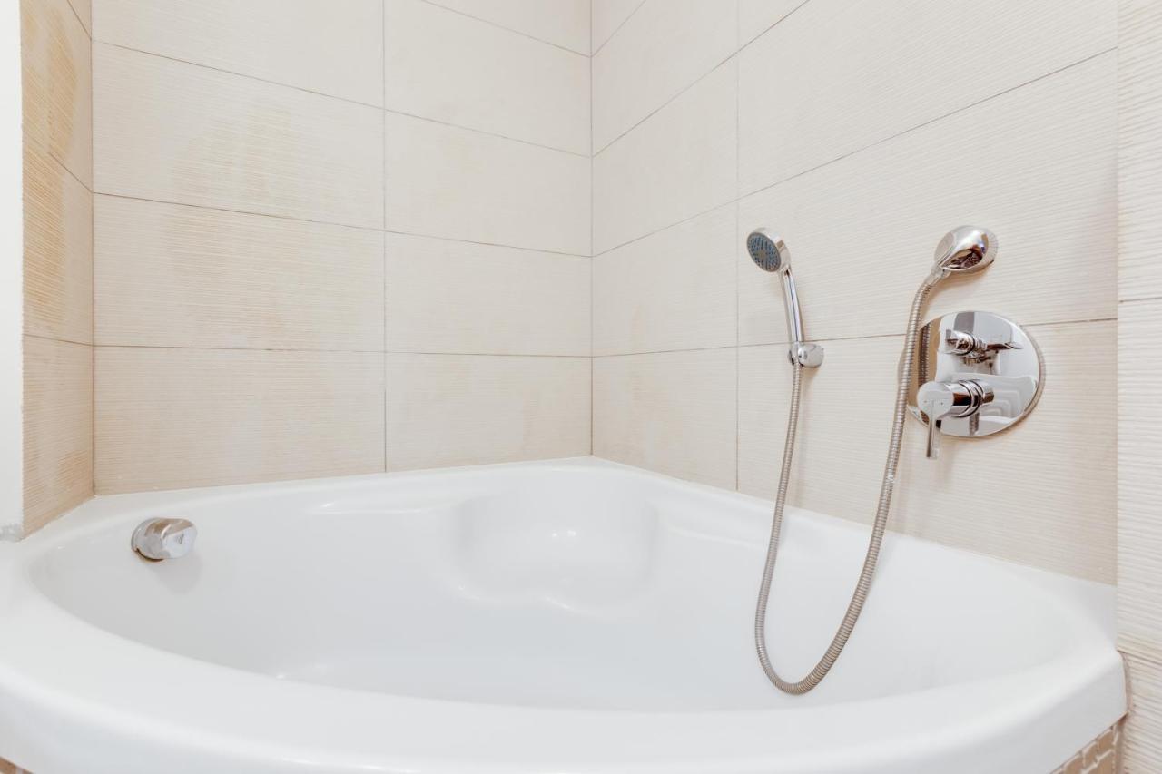 Apartment Spacious Stylish Attic In The Heart Of The Center - Karlovo