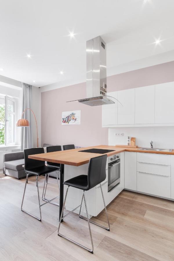Apartment Days - Minimalist Flat - Trendy Karlin Prague