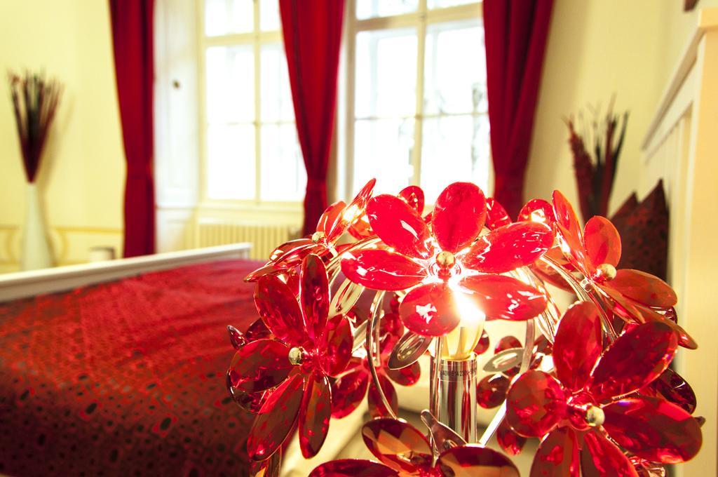 Apartment Cherry Charm *