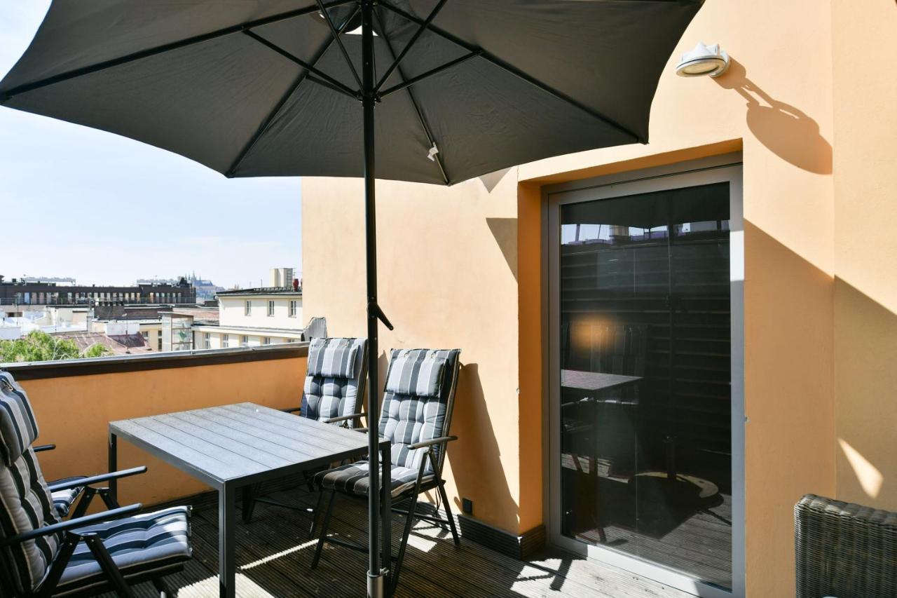 Luxury Penthouse With Sauna, Terrace, 250m2, 5bdrm, 3bthrm Apartamento