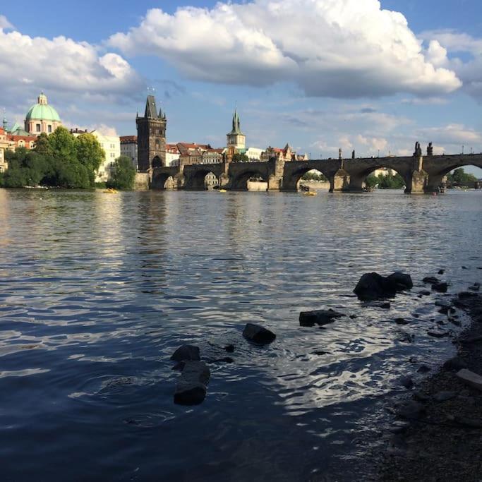 Big In The Center Prague