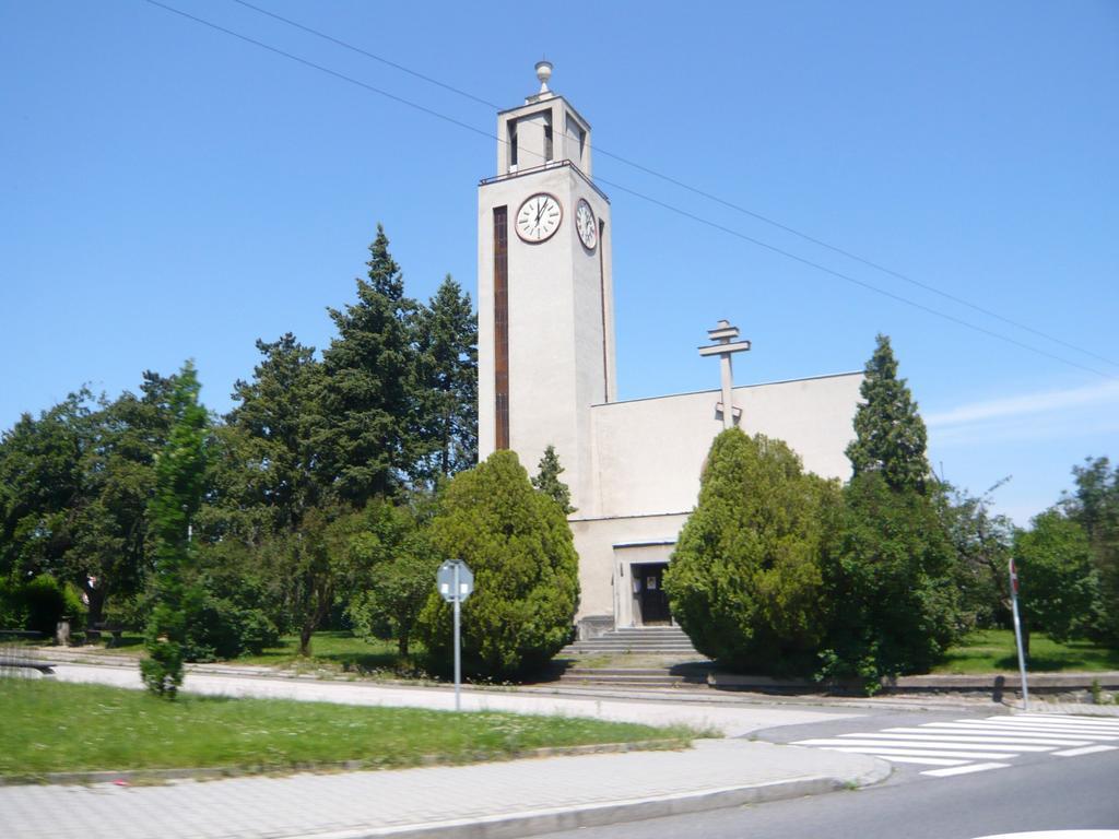 Nad Kralovnou & Restaurant