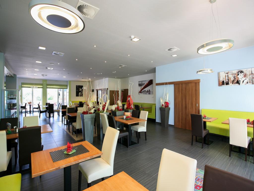 Hotel Nad Kralovnou & Restaurant
