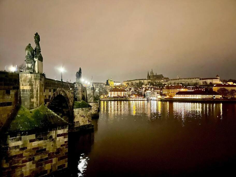 Apartment Entire Apartment, Near Clarion, O2 Arena, Metro 3 Min, Easter Market In Center 15 Min *