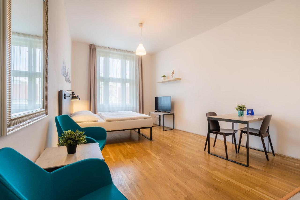 Ea Melantrich Otel