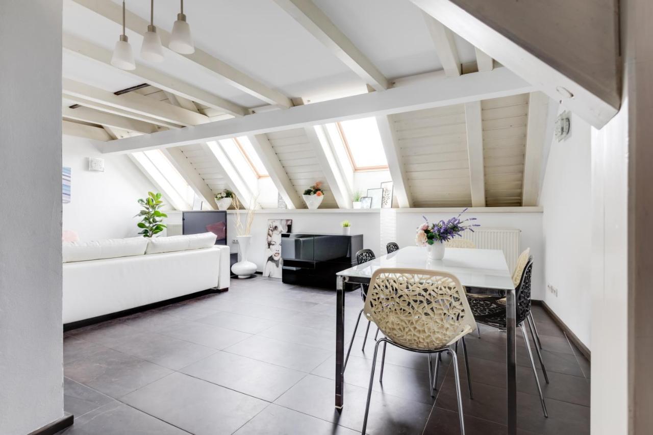 Spacious Stylish Attic In The Heart Of The Center - Karlovo Daire *