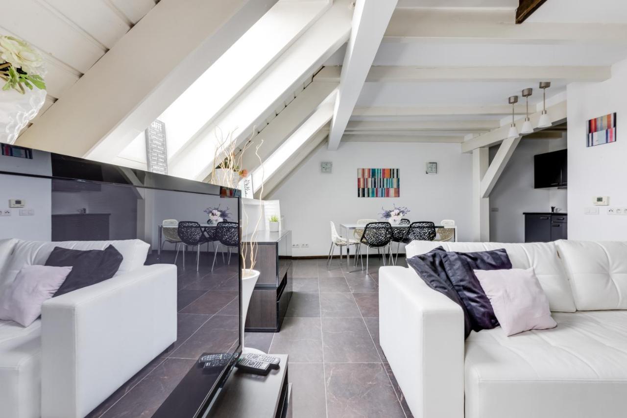 Daire Spacious Stylish Attic In The Heart Of The Center - Karlovo *