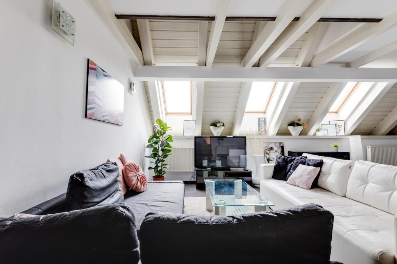 Spacious Stylish Attic In The Heart Of The Center - Karlovo Daire